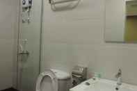 Toilet Kamar I Leaf Boutique Hotel