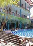 SWIMMING_POOL Holiday Beach Inn Pangandaran