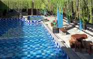 Swimming Pool 3 Holiday Beach Inn Pangandaran