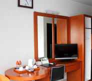 Bedroom 5 Grand Karawang Indah Hotel 