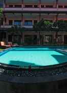 SWIMMING_POOL Pesona Beach Inn Hotel