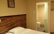 Bedroom 7 Hotel Sri Iskandar