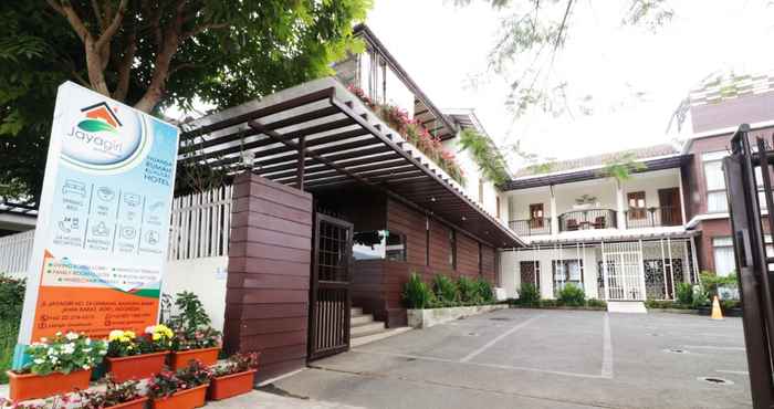 Luar Bangunan Jayagiri Guesthouse