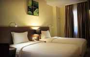 Bedroom 3 Biz Hotel Batam