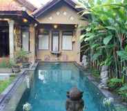 Swimming Pool 6 Merta House
