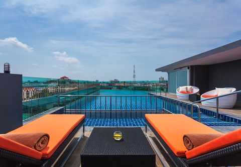 สระว่ายน้ำ Nova Express Pattaya Hotel