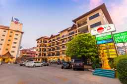 Nova Park Hotel, THB 1,573.20