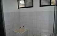 In-room Bathroom 6 Villa Angela Pangandaran