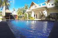 Swimming Pool Indigenous Bungalow	