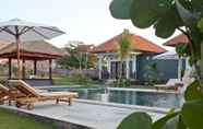 Kolam Renang 4 Bali Bule Homestay 