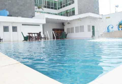 Hồ bơi Grand Daira Hotel Palembang