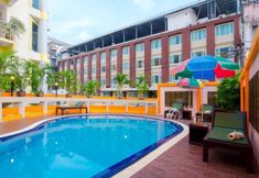 สระว่ายน้ำ 3 Eastiny Inn