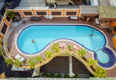 สระว่ายน้ำ 2 Eastiny Inn