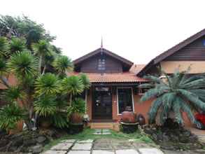 Bên ngoài 4 Villa Sri Mayang