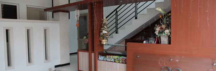 Lobby Arya Graha Hostel