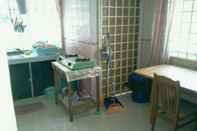 ห้องน้ำภายในห้อง Homestay Villa D'Doa Maju - Batu Burok