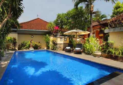 Swimming Pool Hotel Jati Sanur