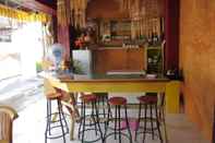 Bar, Cafe and Lounge DiKubu Homestay