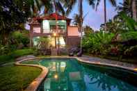 Swimming Pool Umah De Ubud