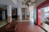 Lobby OYO 90952 Hotel Grand Sirao