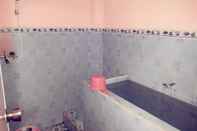 In-room Bathroom 2 Bedroom at Sagita Homestay 1