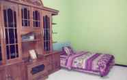 Kamar Tidur 7 2 Bedroom at Sagita Homestay 1