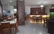 Restoran 2 Hotel Karmila