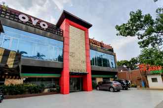 Luar Bangunan 4 OYO 996 Hotel Transit Syariah