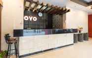 Lobi 5 OYO 996 Hotel Transit Syariah