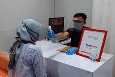 로비 RedDoorz @ Siwalankerto Surabaya