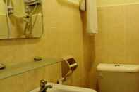 Toilet Kamar Hotel Suria Port Dickson