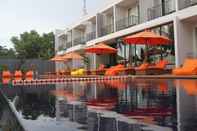 Kolam Renang Double G Resort Anyer