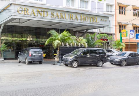 Bangunan Grand Sakura Hotel
