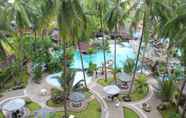 Swimming Pool 7 Condominium Danau Toba Hotel