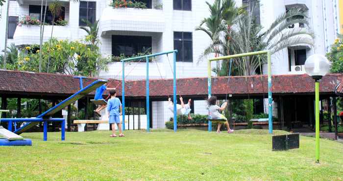 Common Space Condominium Danau Toba Hotel