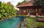 สระว่ายน้ำ 3 Cocoa Ubud Private Villa		