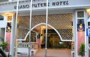 Exterior 4 The Grand Puteri Hotel