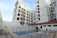 Swimming Pool The Grand Puteri Hotel