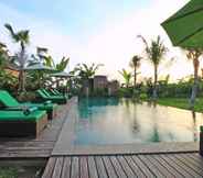 Swimming Pool 2 Ubud Tropical Garden 		