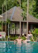 SWIMMING_POOL ริเวอร์แคว รีโซเทล (SHA Certified)