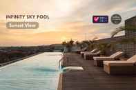 Swimming Pool Infinity8 Bali