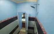 Toilet Kamar 7 Agung Oka Guesthouse