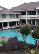 SWIMMING_POOL Delaga Biru Convention Hotel - Cottage & Restaurant
