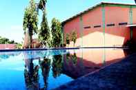 Swimming Pool Sinar Sport Hotel