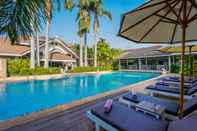 Swimming Pool Le Charme Sukhothai Historical Park Resort 