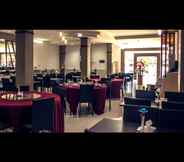 Restaurant 5 Grand Hotel Sampit