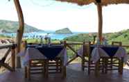 Restaurant 2 Blue Monkey Villas Areguling