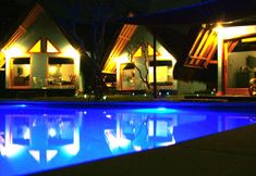 Kolam Renang 3 Blue Monkey Villas Areguling