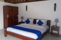 Bedroom Blue Monkey Villas Areguling