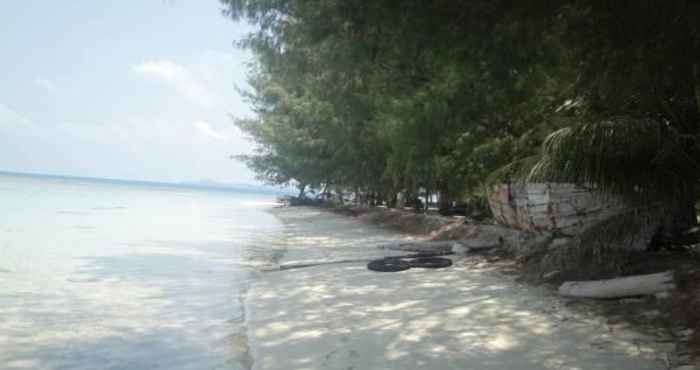 Nearby View and Attractions Kampoeng Bule Menjangan Kecil Island